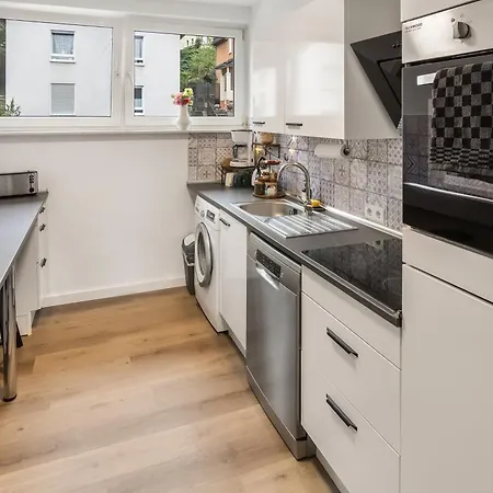 Ruhige Und Gemuetliche Mit Balkon *
