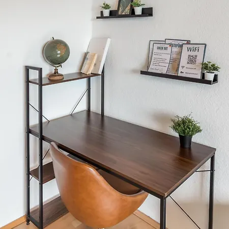 Neu Ruhige Und Gemuetliche Mit Balkon هاغين