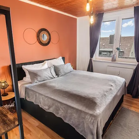 Neu Ruhige Und Gemuetliche Mit Balkon شقة هاغين