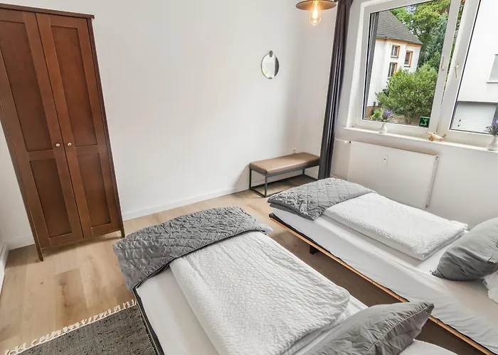 Neu Ruhige Und Gemuetliche Mit Balkon *